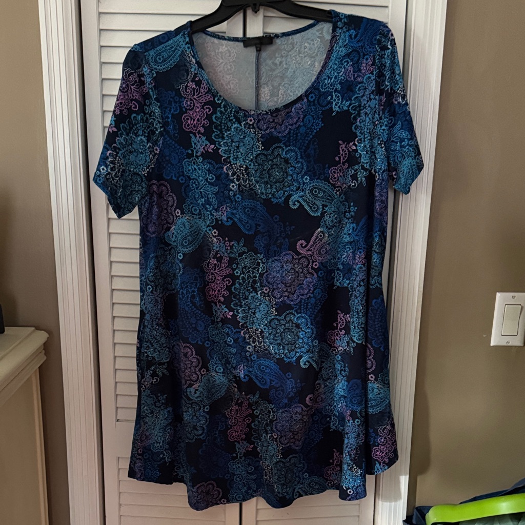 Andree By Unit Multicolor Paisley Tunic Top